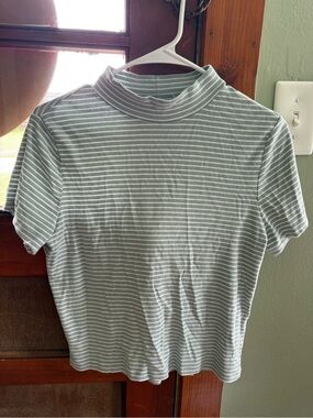 Womens Striped Short-Sleeve Mock Neck Shirt - Gray/White
